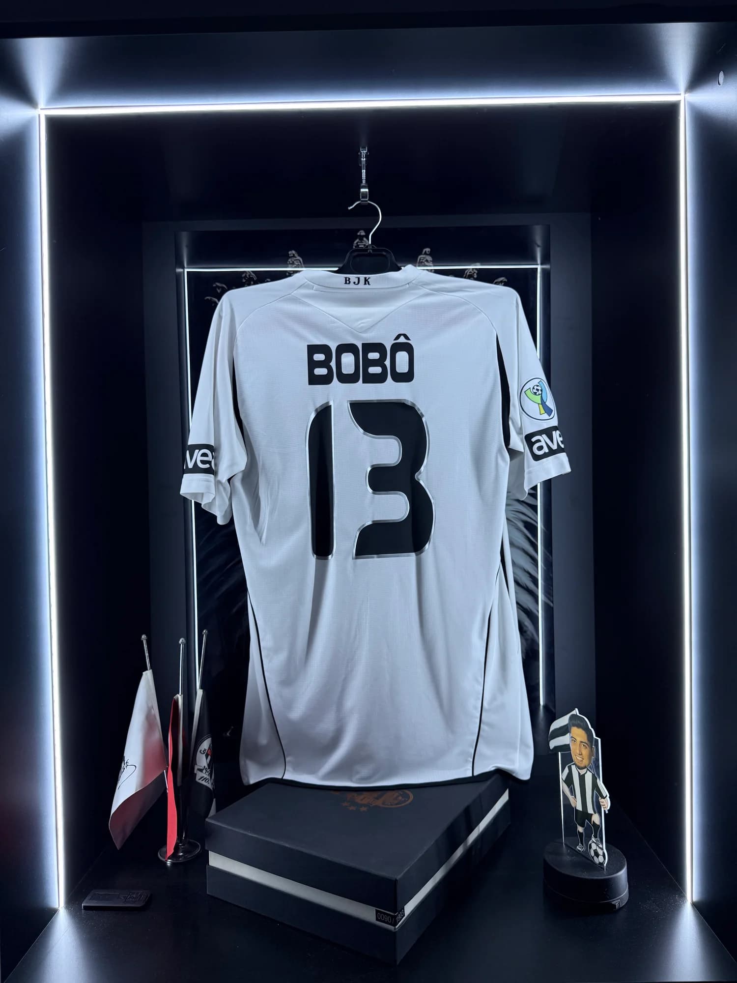 Beşiktaş 2007-2008 Kupa forması arka görünüm, 13 numara