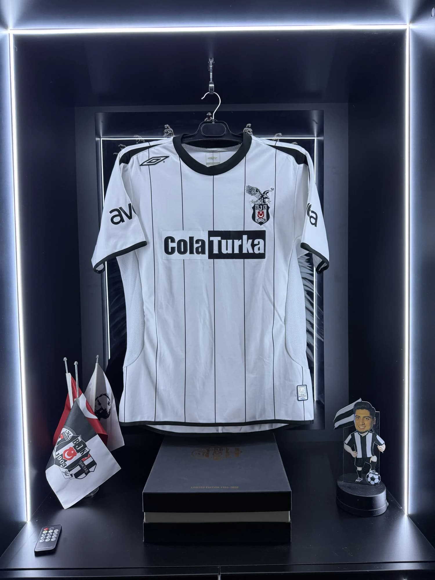 Beşiktaş 2006-2007 İç Saha forması ön görünüm